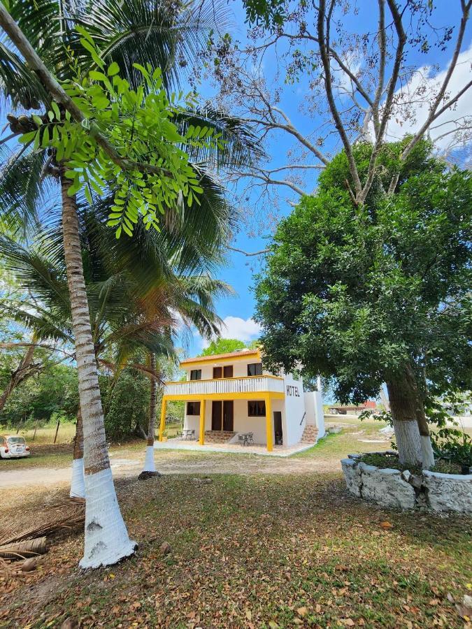 Hotel Templo Maya Xpujil Exterior photo